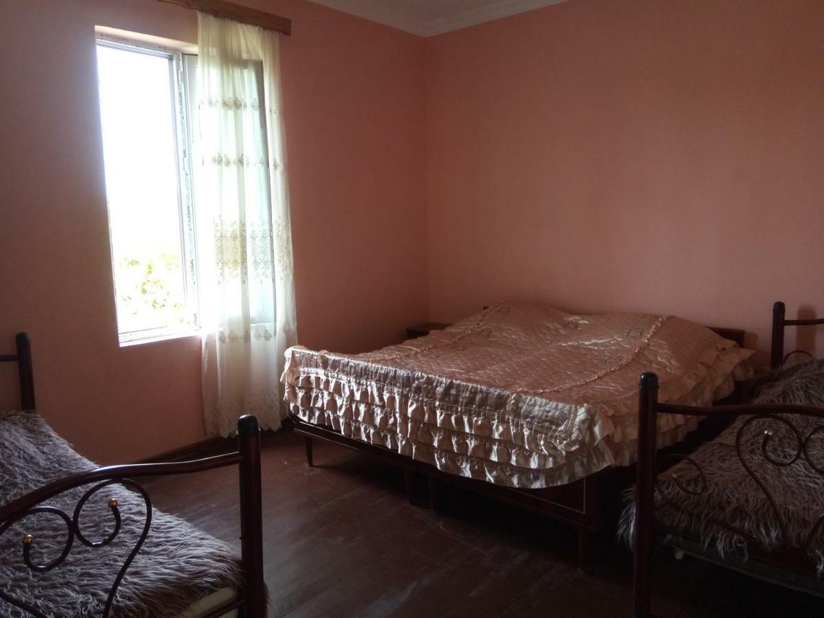 Julia Guest House Kobuleti Exterior photo
