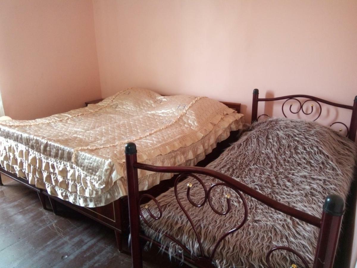 Julia Guest House Kobuleti Exterior photo